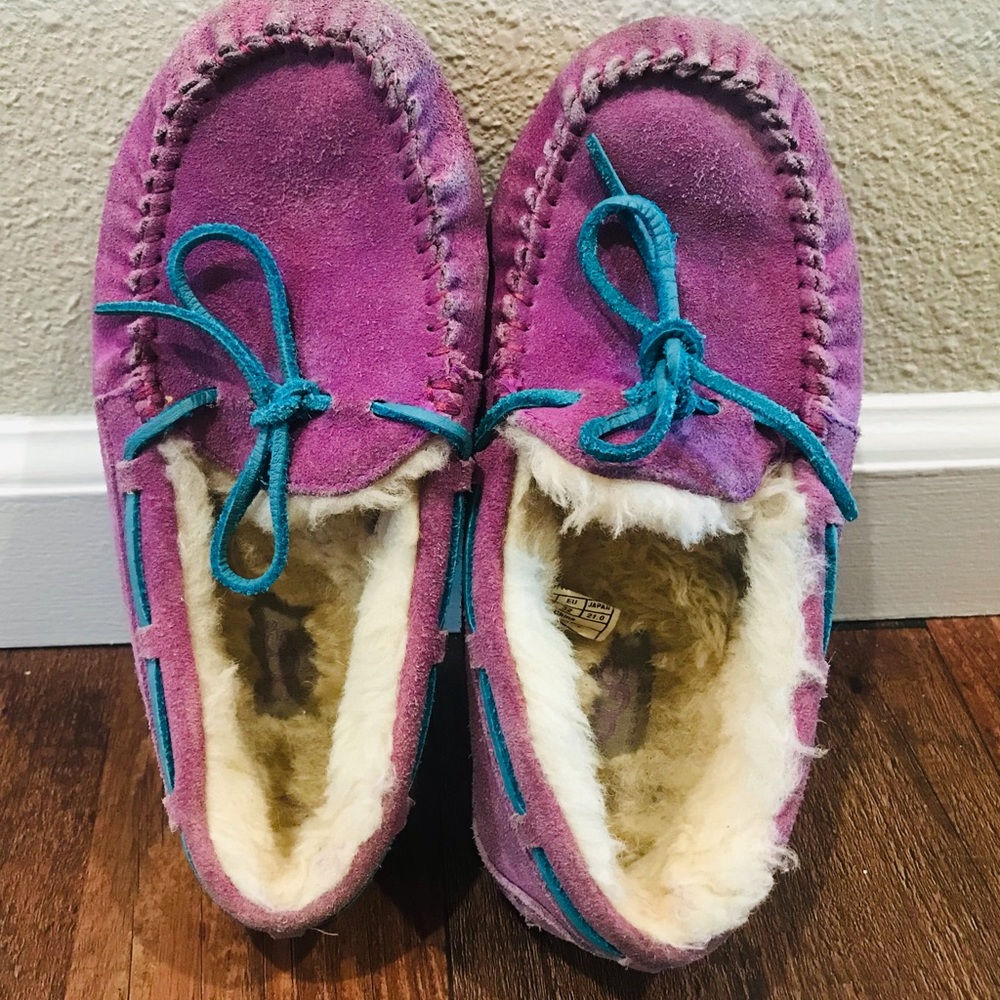 UGG Dakota Slipper big kid purple